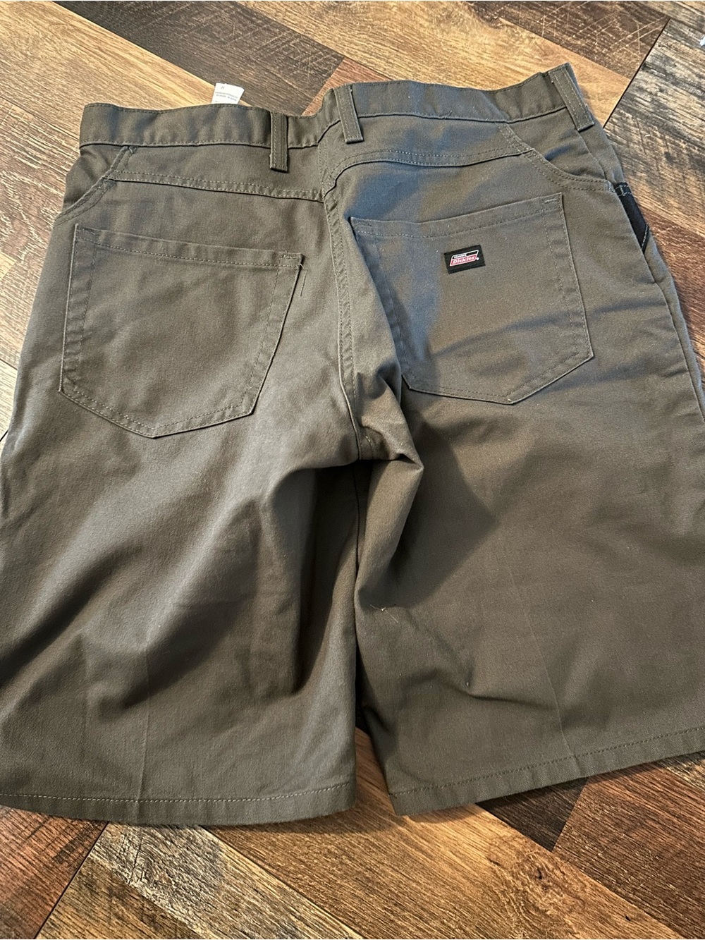 Dickies Olive Green Men's Work Shorts with Black Pocket Accents - Picture 2 of 2